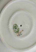 Zsolnay pillangó mintás gyertyatartó kézzel festett, jelzett, hibátlan. 14 cm, + tálka 11x7 cm