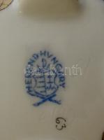 Herendi Viktória mintás bonbonniere. Kézzel festett, jelzett, hibátlan. 7x7x7 cm