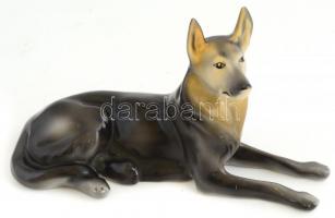 Hollóházi fekvő kutya (németjuhász), kézzel festett, jelzett, hibátlan. h: 20,5 cm