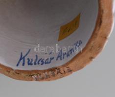 Kulcsár Aranka: Szív küldi szívnek, szívesent mázas kerámia figura. Kézzel festett, jelzett, hibátla...