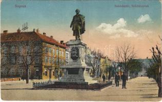 Sopron, Széchenyi tér és szobor, üzletek (EM)
