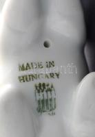 Zsolnay nyuszik, Két darab. Kézzel festett, jelzett, hibátlanok m:6,5 cm, 7 cm