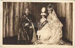 1917 IV. Károly, Zita és Ottó. A Magyar Vörös Kereszt Egylet kiadványa / Charles I of Austria, Zita and Otto (EK)