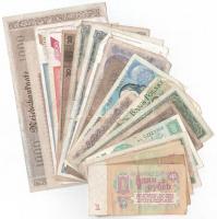 20db vegyes külföldi bankjegy, közte csehszlovák, horvát, jugoszláv bankjegyek T:II-III-
