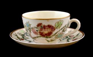 Zsolnay virágmintás csésze és alj, kézzel festett, jelzett, kis kopásokkal, m: 4,5 cm, d: 11 cm