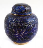 Kínai kék-fekete rekeszzománc díszítésű réz váza, fedéllel, kis kopásokkal, m: 10 cm