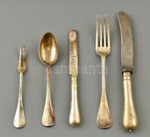 XX. sz eleje: Paar János 12 személyes ezüst (Ag) evőeszköz készlet. 65 darabos. Mesterjegyes, jelzet...