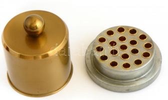 Fém cigaretta tartó, kopásokkal, m: 11,5 cm