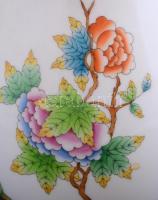 Herendi Viktória mintás kiöntő, kézzel festett, jelzett, apró lepattanással, m: 24,5 cm