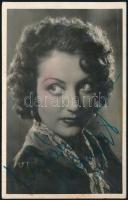 1942 Lukács Margit (1914-2002) színésznő saját kezű aláírása fotólapon, jó állapotban