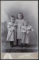 cca 1895 Kisgyerekek, Székely Aladár fotóművész kabinetfotója, szép állapotban, 16,5×10,5 cm
