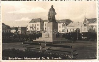 1940 Szatmárnémeti, Satu Mare; Dr. V. Lucaciu szobor. Eredeti fotó / Monumentul / statue. photo + 1940 Szatmárnémeti visszatért So. Stpl