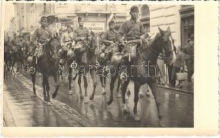 1940 Nagyvárad, Oradea; bevonulás, árkászok. Eredeti fotó / entry of the Hungarian troops. photo