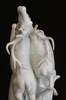Augarten, Wien porcelán szarvas figura. Fehér mázas, jelzett, hibátlan 26x20,5 cm