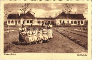 1943 Kiskunhalas, Csipkeház, magyar folklór (EK)