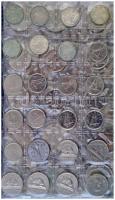 Kanada 83db-os érme tétel kis berakóban, közte 1942-1968. 10c Ag (8x), 1966. 1$ Ag fém foglalatban T...