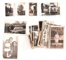 cca 1930-1940 Vegyes fotó tétel, közte családi életképek, épületek, 6x4 cm és 9x14 cm közötti méretekben