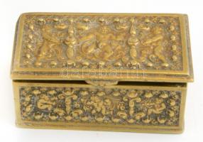 Puttós bronz ékszertartó dobozka, 8×4×3 cm