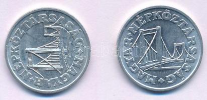 1986. 50f Al (2x) a hátlap az előlaphoz képest ~45 fokkal elfordult, mellette támpéldány T:1-,2