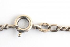 Ezüst (Ag) nyaklánc csepp alakú medállal, jelzett, h: 64 cm, bruttó: 16,01 g