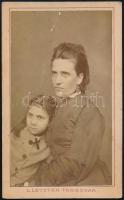 cca 1875 Temesvár: Letzter Lázár: Nő, gyermekkel fotó vizitkártya / cdv