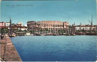 Pola, Pula; Der Hafen mit der Arena / port, ships  (EK)