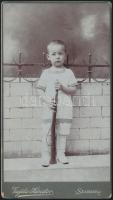 cca 1903 Vajda Sándor, Szabadka, Rőser Sanyika puskás fiú cabinetfotója 17x21 cm