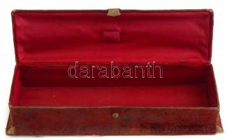 Régi díszdoboz. Bársony, réz fogóval. 32x11x7 cm
