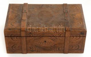 Asztali ládika. Diófából készült, laposfaragással, véséssel díszítve, zárral, kulcs nélkül 25x15x10 cm / Wooden box, carved with lock, without key