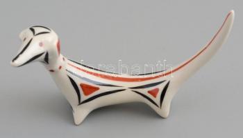 Drasche porcelán kutya, jelzett, kézzel festett, kopásokkal, 7x10,5 cm
