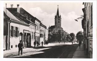 Szászrégen, Reghin; Evang. Kirche / Szász evangélikus templom, Ernst Philippi üzlete / Lutheran church, street view, shop