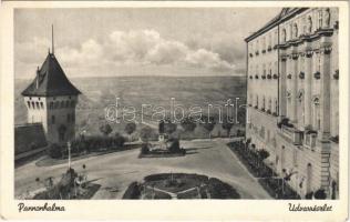 Pannonhalma, Győrszentmárton; Bencés apátság, udvar részlet