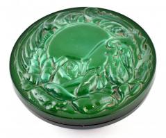 Porcelán zöld színű tégely, jelzés nélkül, kis csorbával, m: 5 cm, d: 10 cm