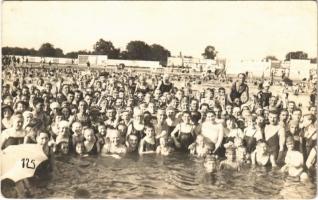 1930 Hajdúszoboszló, fürdőzők csoportképe. Petrányi Pál photo
