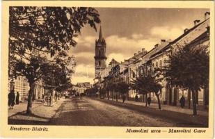 1941 Beszterce, Bistritz, Bistrita; Mussolini utca, templom. Gustav Zikeli kiadása / Mussolini Gasse / street view, church