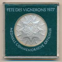 Svájc 1977. Borászok ünnepe 1977 jelzett Ag emlékérem plasztik tokban (~20g/0.900/38mm) T:1 Switzerland 1977. Fete des vignerons 1977 hallmarked Ag commemorative medal in plastic case (~20g/0.900/38mm) C:UNC