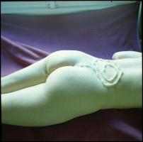 Szerelmi játékok. Eltérő időpontokban, különböző helyszíneken és több fotómodell közreműködésével ké...