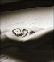 Szerelmi játékok. Eltérő időpontokban, különböző helyszíneken és több fotómodell közreműködésével ké...