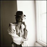 Csak lazán, de mindig kívánatosan! Eltérő időpontokban, különböző helyszíneken és több fotómodell kö...