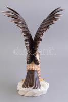 Herendi porcelán turul, kézzel festett, jelzett, jobb szárnyának egyik tolla restaurált, hátsó jobb ...