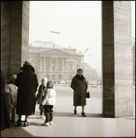 cca 1963 és 1965 Nemzeti Színház, 1 db vintage NEGATÍV a színház épületéről + 1 db vintage fotó a sz...