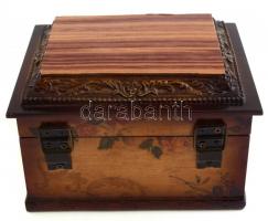 Fa dísz ládika, beépített belső órával. Működik, elemmel. 17x14x11 cm