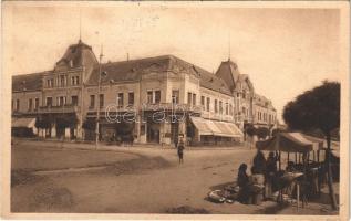1938 Léva, Levice; utca, Városi nagy szálloda, piaci árusok / street, hotel, market vendors + 1938 Léva visszatért So. Stpl