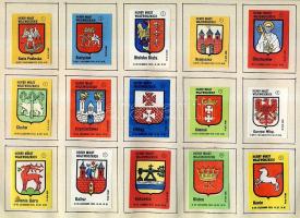 709 darabos lengyel gyufacímke-gyűjtemény iratrendezőben