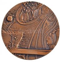 ~1970-1980. "Betonútépítő" kétoldalas, öntött Br plakett, eredeti tokban (99mm) T:1-