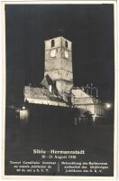 Nagyszeben, Hermannstadt, Sibiu; Turnul Consiliului iluminat cu ocazia Jubileului de 50 de ani a SCT / Várostorony kivilágítva az SKV 50. évfordulójára / tower illuminated for the 50th anniversary of SCT