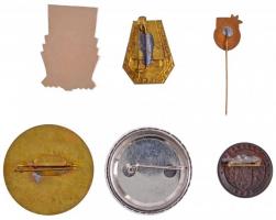 6db-os turista jelvény tétel, közte "Természetkedvelő Vasipari Szocialista Brigádok és Dolgozók...