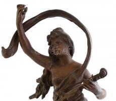 Henryk Kossowski (1855-1921): A zene allegóriája 
Bronzírózott spiáter fa talapzaton. Jelzett. 62 c...