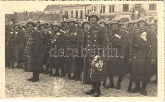 1938 Léva, Levice; bevonulás. Eredeti fotó / entry of the Hungarian troops. photo