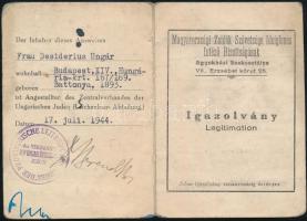1944 Magyarországi Zsidók Szövetsége Ideiglenes Intéző Bizottságának Aggokházi Szakosztályának igazolványa a szervezet gondnoka részére, aláírásokkal.